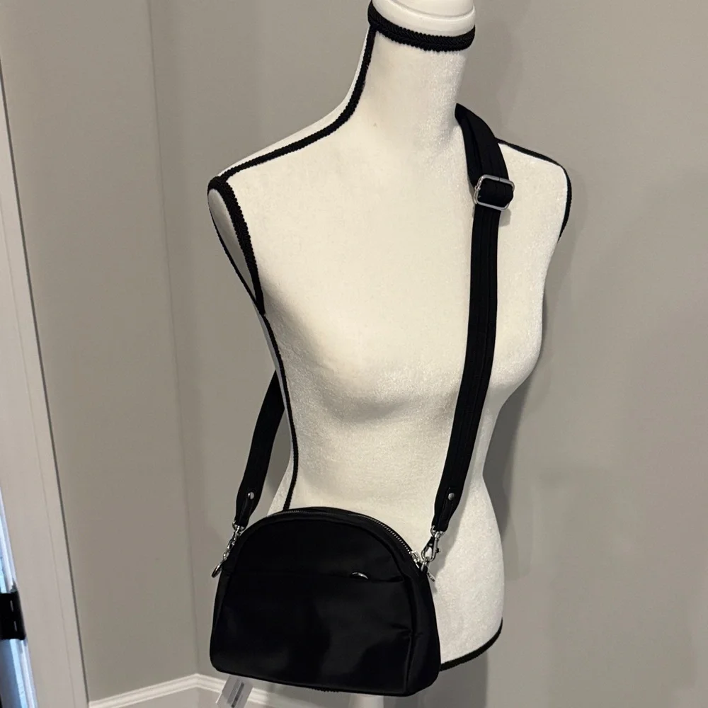 Lo and sons nouvelle crossbody bag NWT black silver - Picture 2 of 8